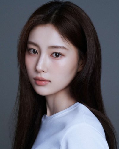 IZ*ONE出身カン・ヘウォン＆赤楚衛二、テレ東の新ドラマで共演決定！「キンパとおにぎり」2026年1月より放送