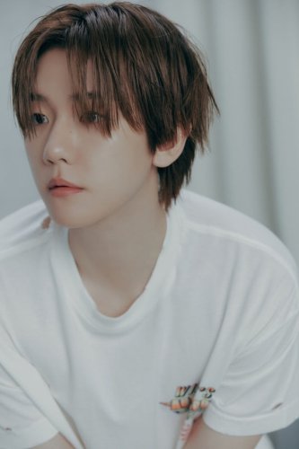 EXO ベクヒョン、1月にラスベガスで単独コンサートを開催！華麗なステージに期待