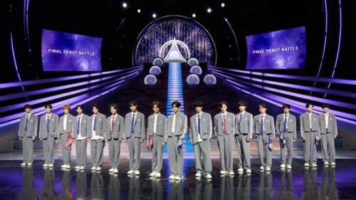 「BOYS II PLANET」デビューメンバー, 1位：イ・サンウォン 2003年5月8日 / 22歳 / チームK, 2位：ジョウアンシン 2006年12月25日 / 18歳 / チームC, 3位：ホー・シンロン 2005年3月11日 / 20歳 / チームC, 4位：キム・ゴンウ 2003年4月11日 / 22歳 / チームK, 5位：ジャンジアハオ 2002年7月7日 / 22歳 / チームC, 6位：イ・リオ 2002年8月22日 / 22歳 / チームK, 7位：チョン・サンヒョン 2007年9月19日 / 17歳 / チームK, 8位：キム・ジュンソ 2001年11月20日 / 23歳 / チームK, 「BOYS II PLANET」デビューメンバー8人が決定！新ボーイズグループALPHA DRIVE ONEが誕生