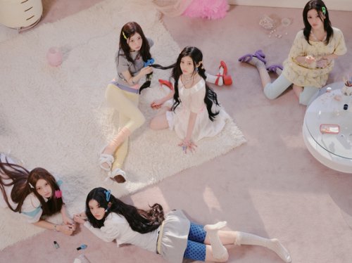 ILLIT、4thミニアルバム「MAMIHLAPINATAPAI」が米「ビルボード200」で26位に！自己最高位を更新