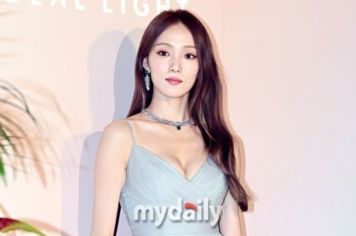 イ・ソンギョン、約11年所属したYGを離れ&hellip;fantagioと専属契約を締結！