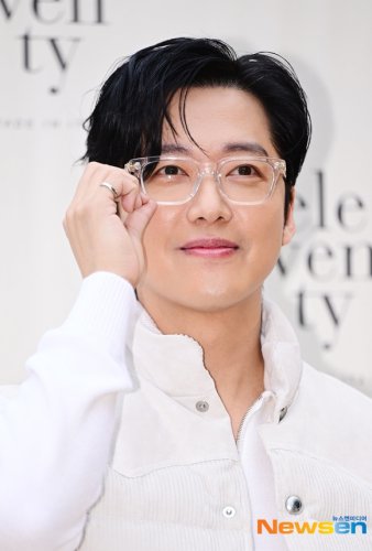 【PHOTO】ナムグン・ミン＆コンミョン、ブランド「Eleventy」のイベントに出席