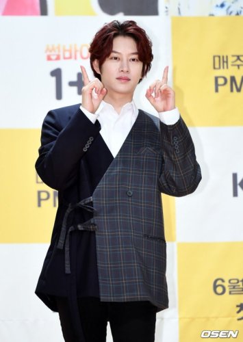 「知ってるお兄さん」健康上の理由で一時降板&hellip;SUPER JUNIOR ヒチョル、心配の声うけ自ら理由を明かす