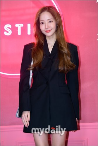 パク・ミニョン、イ・スンジェさんへの恋しさ吐露&hellip;デビュー作で共演「いつまでも忘れない」