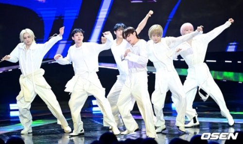 【PHOTO】P1HarmonyからDKZのジェチャンまで、5/20放送の「THE SHOW」に出演