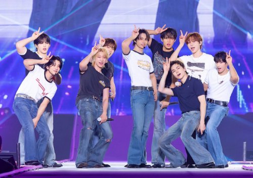 SEVENTEEN、東京ドーム2日間で10万人のCARATと交流！約1年ぶりとなる日本での大型ファンミーティングがスタート