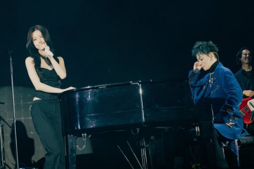 佐藤健、i-dle ミヨンとソウル公演で電撃コラボ！特別なデュエット披露に韓国ファン熱狂