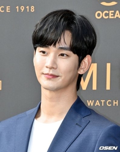 キム・スヒョン、韓国・聖水で目撃情報「ひどくやつれていた」