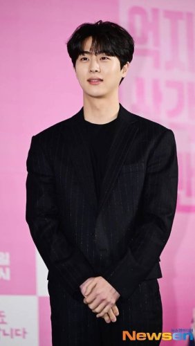 【第1位】キム・ムジュン、永野芽郁と「文春砲」, 【第2位】キム・セロンさんの遺族、キム・スヒョンの新たな写真・動画を公開, 【第3位】「私の夫と結婚して」日本版の制作が決定！, 【第4位】ASTRO、ラキが合流！全員でコンサート開催, 【第5位】SHINee テミン、ダンサーnozeとの熱愛説を否定, 永野芽郁との文春砲で注目も&hellip;「Kstyle 4月の記事ランキングTOP5」を発表