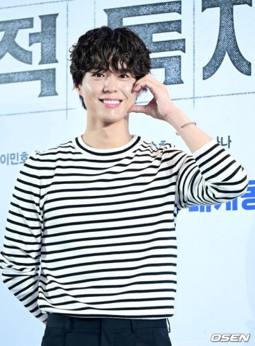 【PHOTO】パク・ボゴム＆チャン・ドンゴンら、映画「全知的な読者の視点から」VIP試写会に出席