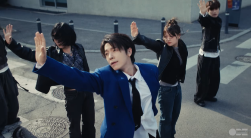 SUPER JUNIOR ドンヘ、タイトル曲「日が昇った」MV公開&hellip;エネルギーと自信を込めた歌詞に注目