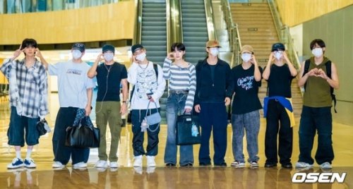 【PHOTO】THE BOYZ「ショー 音楽中心 in JAPAN」のため日本へ&hellip;ハートポーズで挨拶