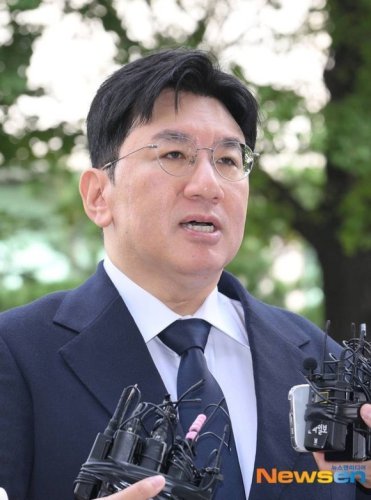 HYBE バン・シヒョク議長、2度にわたる却下うけ&hellip;韓国警察が逮捕状の再請求を検討へ