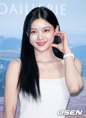 キム・ユジョンが叔母に！実姉キム・ヨンジョン、第1子出産を報告&hellip;すでに整った顔立ちが話題