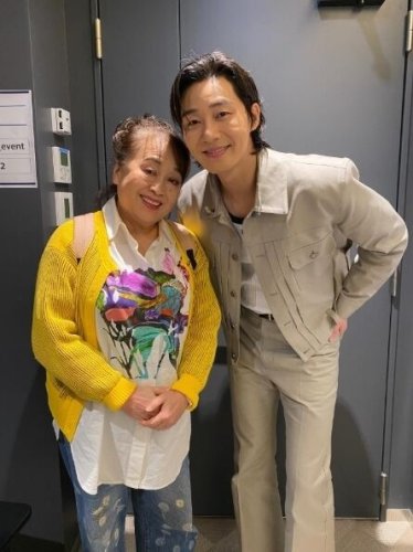 渡辺えり、パク・ソジュンに&ldquo;沼落ち&rdquo;！？近距離ツーショットが話題「さらに好きになりました」
