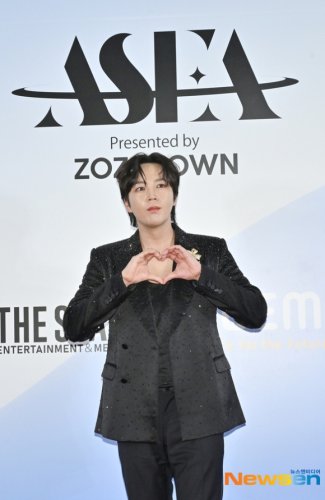 【PHOTO】チャン・グンソク、日本開催「ASEA 2025」のレッドカーペットに登場