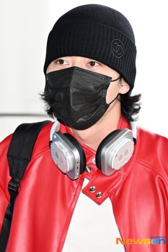 【PHOTO】パク・ソジュン、日本ファンミーティングのため出国（動画あり）