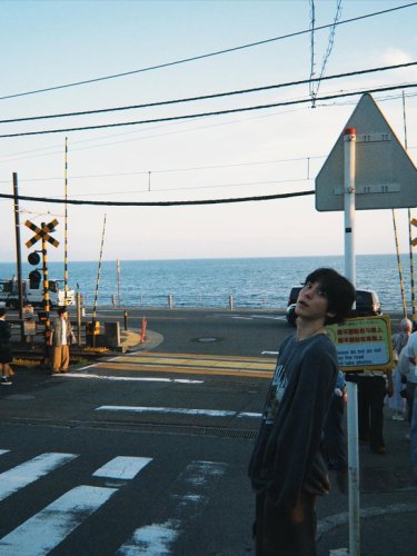 ATEEZのYUNHO、鎌倉を満喫！MINGIと一緒に温泉も&hellip;記念ショットが話題に