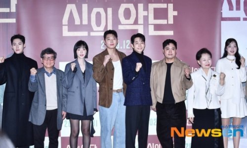 【PHOTO】パク・シフ、10年ぶりに映画復帰！2AM ジヌンらと共に「神の楽団」制作報告会に出席