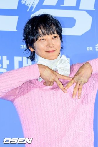 カン・ドンウォン、BTSのチャレンジに期待？アイドル役を演じた苦労を語る「尊敬するようになった」