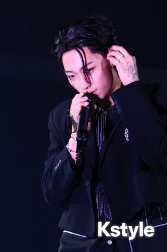 【PHOTO】Royal44「Kstyle PARTY」2日目にカリスマ性あふれる姿で登場！「SHOW ME THE MONEY 12」で話題の楽曲も