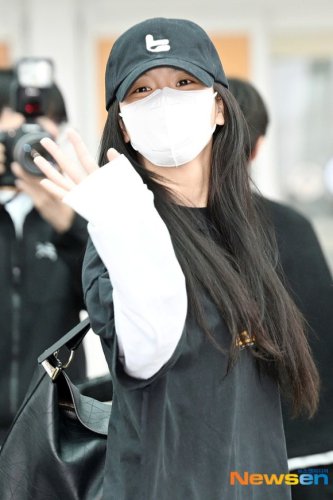 【PHOTO】BLACKPINK ジス、海外スケジュールのためアメリカへ出国（動画あり）
