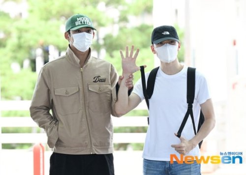 【PHOTO】SEVENTEEN ミンギュ＆バーノン、ワールドツアーのため香港へ出国（動画あり）