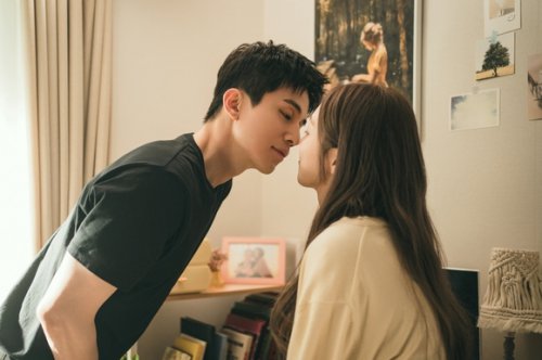 イ・ドンウク&times;イ・ソンギョンによる至極のラブロマンス, &ldquo;優しいヤクザ&rdquo;ソクチョルの葛藤とミヨンへの深い愛, 「トッケビ」のイ・ドンウクが&ldquo;現実的なキャラクター&rdquo;に初挑戦, 演技も歌唱力も抜群！イ・ソンギョンが真骨頂を発揮, 恋敵をパク・フンが熱演！コワモテで猛烈アプローチ, オ・ナラ、リュ・ヘヨンまで！豪華キャストが演じる&ldquo;家族&rdquo;との絆, イ・ドンウク&times;イ・ソンギョン、胸キュン必至のキスシーンに反響！「優しい男の物語」いよいよ最終回