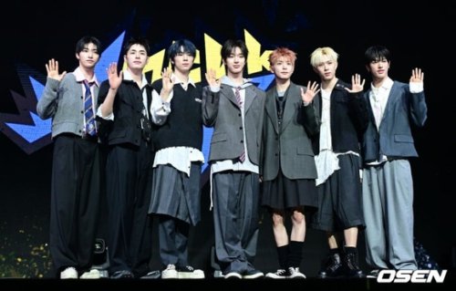 【PHOTO】NEXZ、2ndシングル「Mmchk」発売記念ショーケースを開催