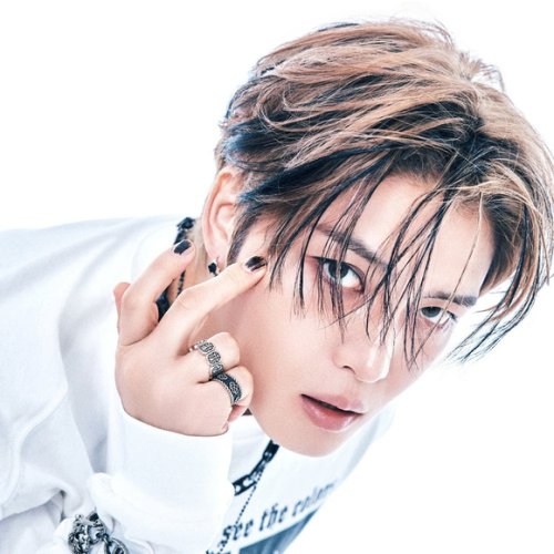 ジェジュン「Reebok」と初コラボ！手書きサイン入りのアイテムに注目&hellip;本日より予約販売スタート