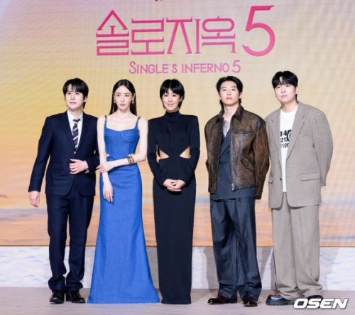 【PHOTO】SUPER JUNIOR キュヒョン＆DEXら、Netflix「脱出おひとり島」シーズン5の制作発表会に出席