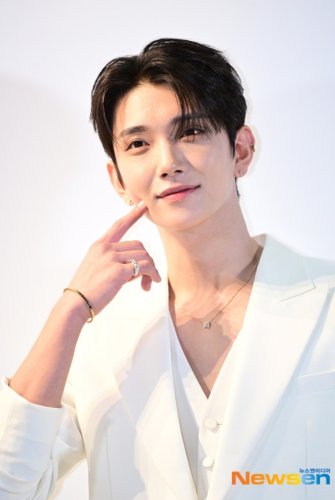SEVENTEEN ジョシュア「第83回ゴールデングローブ賞」授賞式に参加&hellip;事務所が発表