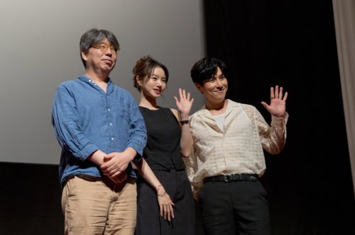 神話 ドンワン＆ファン・スンオンら、観客の語学力に驚き？ロケ当時の裏話も&hellip;映画「沖縄ブルーノート」来日イベントに登場