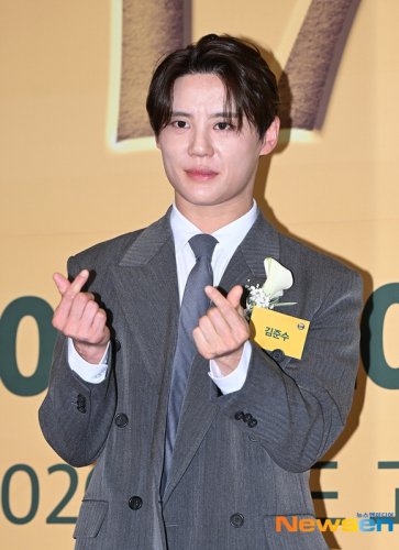 【PHOTO】ジュンス＆キム・ムジュンら「2026 ブランド顧客忠誠度大賞」授賞式に出席