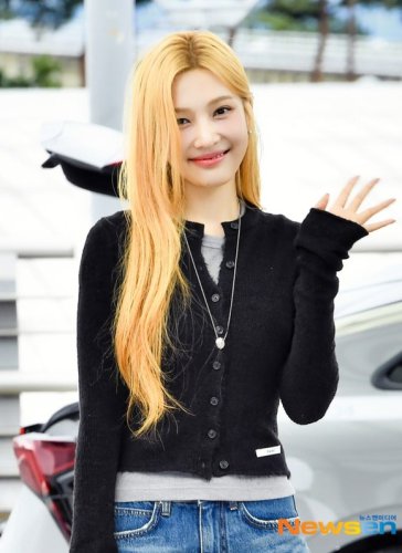 【PHOTO】Red Velvet ジョイ、海外スケジュールのため出国
