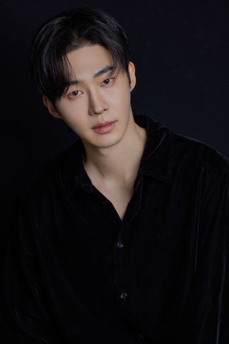 「テプン商事」ム・ジンソン&ldquo;2PM ジュノから唇がセクシーだと褒められた&rdquo;
