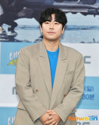 アン・ソンギさんの訃報に芸能界から追悼続く&hellip;イ・ジョンジェ＆チョン・ウソンが最後の見送りに