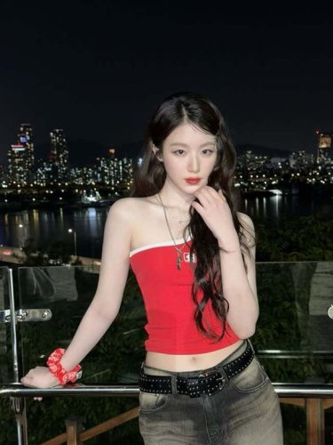 i-dle シュファ、人形のようなビジュアルの近況ショット！美肌に驚き