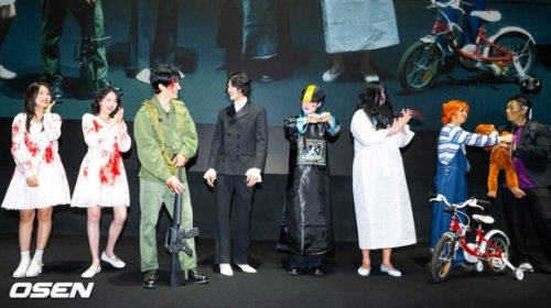 【PHOTO】キム・へユン＆イ・ジョンウォンら、映画「サルモク池」舞台挨拶に出席&hellip;扮装して登場