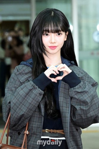 aespaのKARINA、スタッフ約70人に冬のアウター＆直筆の手紙をプレゼント！温かな行いが話題