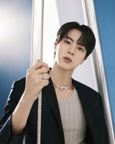 BTS ジン、ブランド「FRED」新キャンペーンに登場！エレガントな魅力のビジュアル＆動画を公開