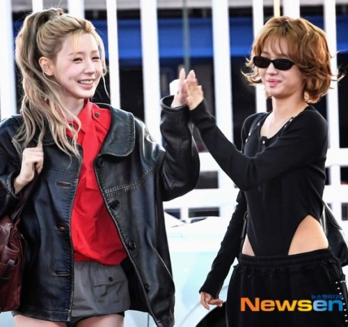 【PHOTO】i-dle ソヨン＆ミヨン、海外スケジュールのため出国