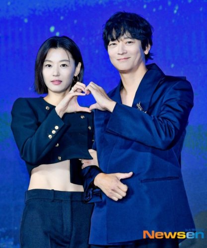 カン・ドンウォン、約21年ぶりドラマ出演！チョン・ジヒョンがファン心を告白も&hellip;「北極星」大人の恋愛模様に期待