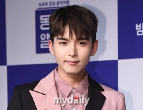 SUPER JUNIOR リョウク、公演中に負傷したファンと病院へ&hellip;当事者が状況を明かす「ずっと様子をみてくれた」