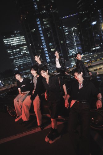 EVNNE、タイトル曲「How Can I Do」MV公開&hellip;⾃信あふれるパフォーマンスに注目