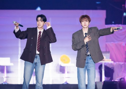 SEVENTEEN ドギョム＆スングァン、初の日本単独公演が大盛況！楽しいトークも「とても幸せ」