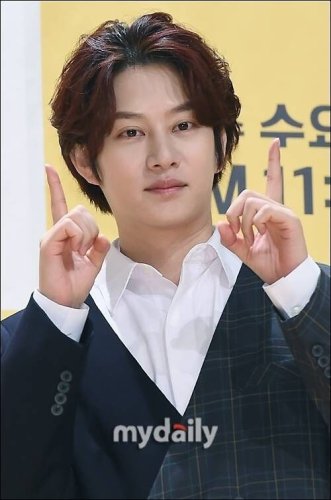 SUPER JUNIOR ヒチョル、11年間レギュラー出演した「知ってるお兄さん」を一時降板&ldquo;健康上の理由&rdquo;