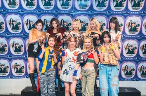 UN1CON、YOUNG POSSEの来日公演にゲスト出演！約1年半ぶりの再会に感激&hellip;親交アピールも
