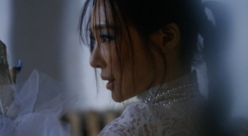 少女時代 ティファニー、新曲「Summer's Not Over」MV公開&hellip;神秘的なスタイリングに注目