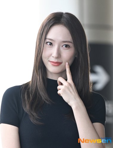 【PHOTO】f(x) クリスタル、海外スケジュールのため中国へ出国